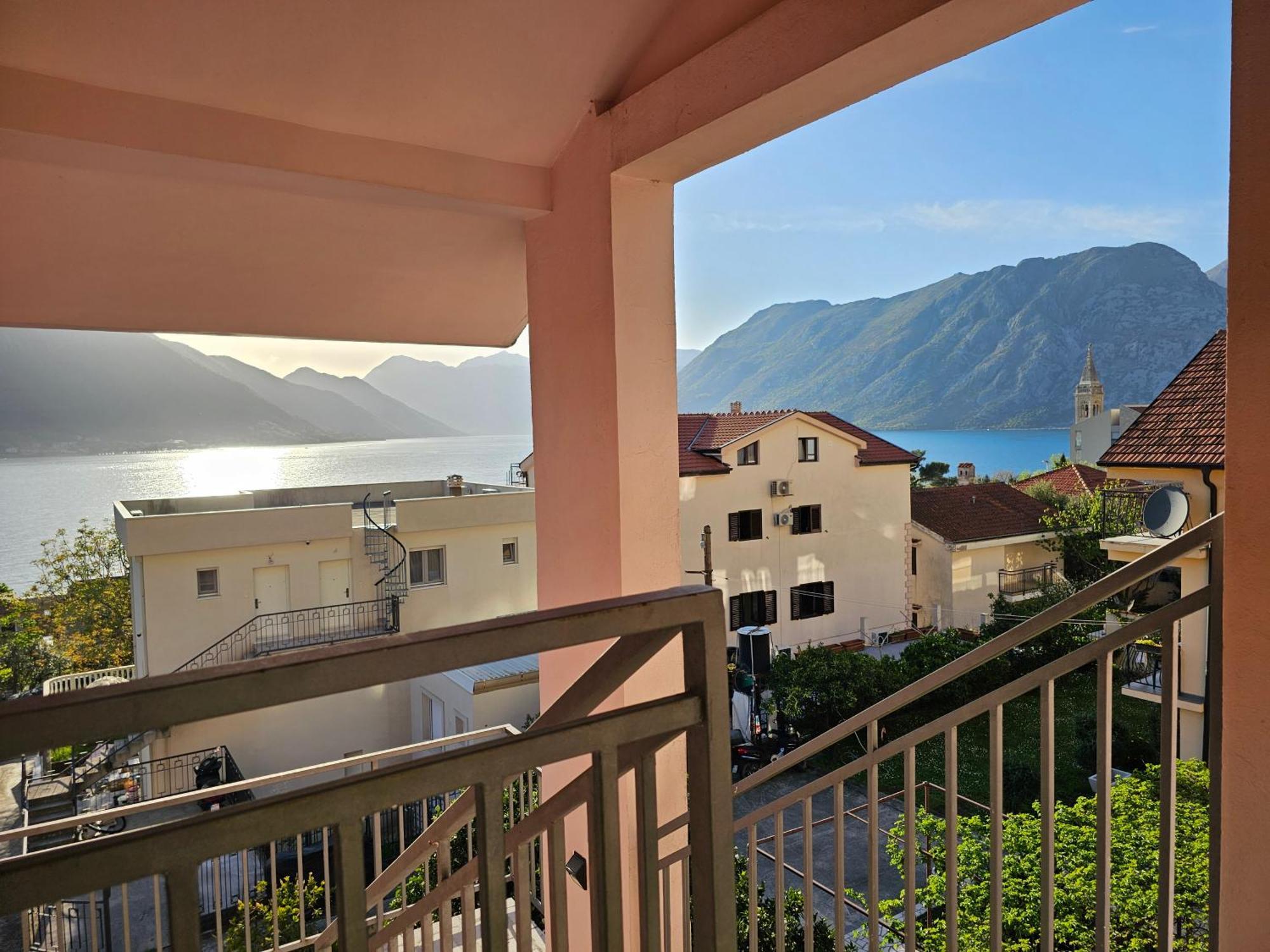 Modern Seaside Escape - Stunning Sea View - Private & Stylish Apartment Kotor Exterior photo